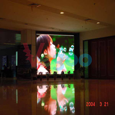 Китай Экран дисплея П5 СИД полного цвета высокой яркости безшовный крытый привел видео- стену поставщик